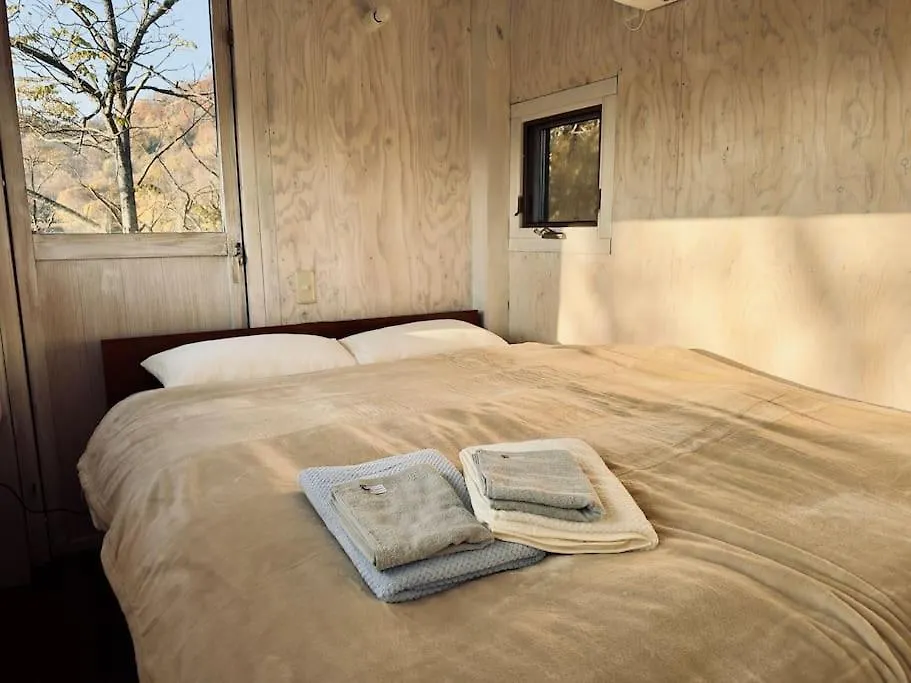 בית נופש Tobetsu Silent Cabin