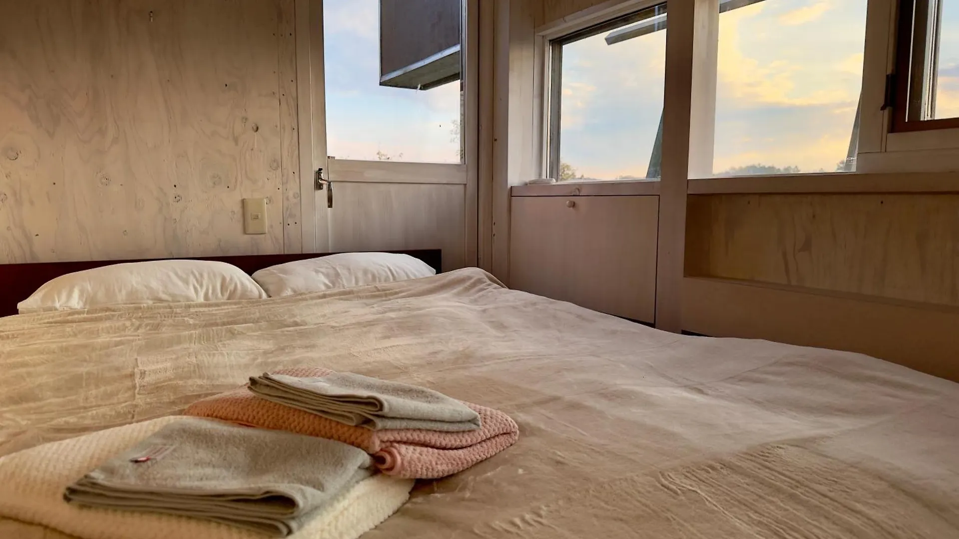 Tobetsu Silent Cabin 0*,